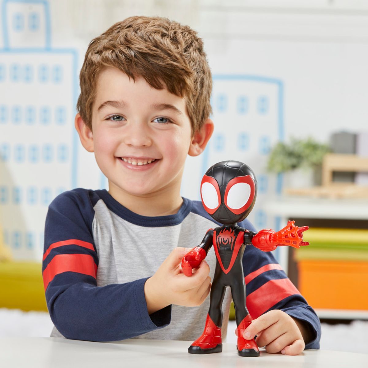 Spiderman Fantasticos Amigos Mega Figures - Miles Morales