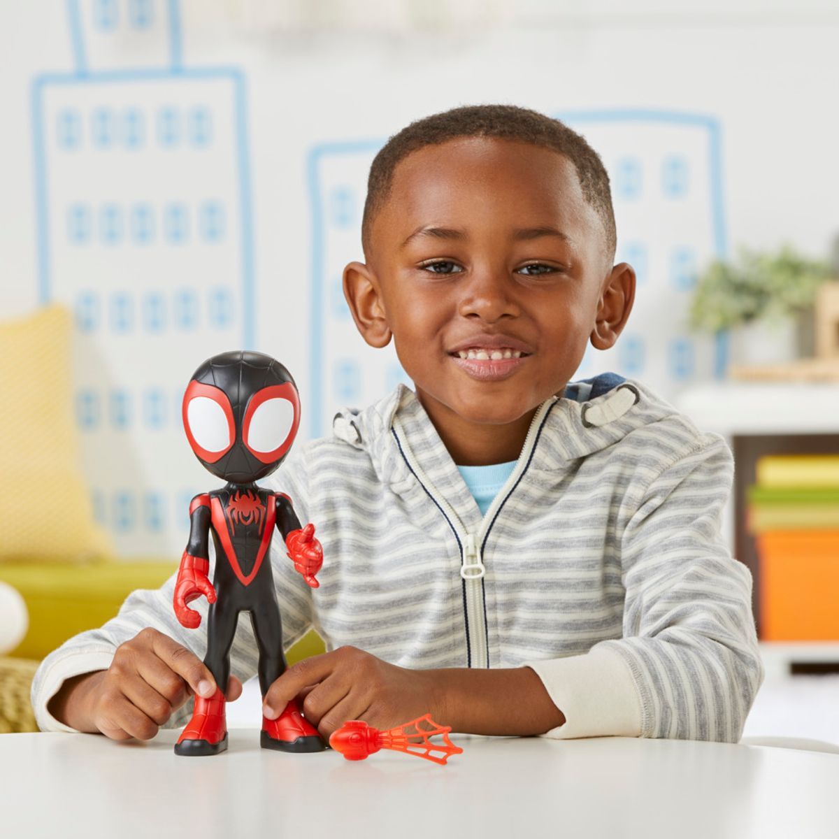 Spiderman Fantasticos Amigos Mega Figures - Miles Morales