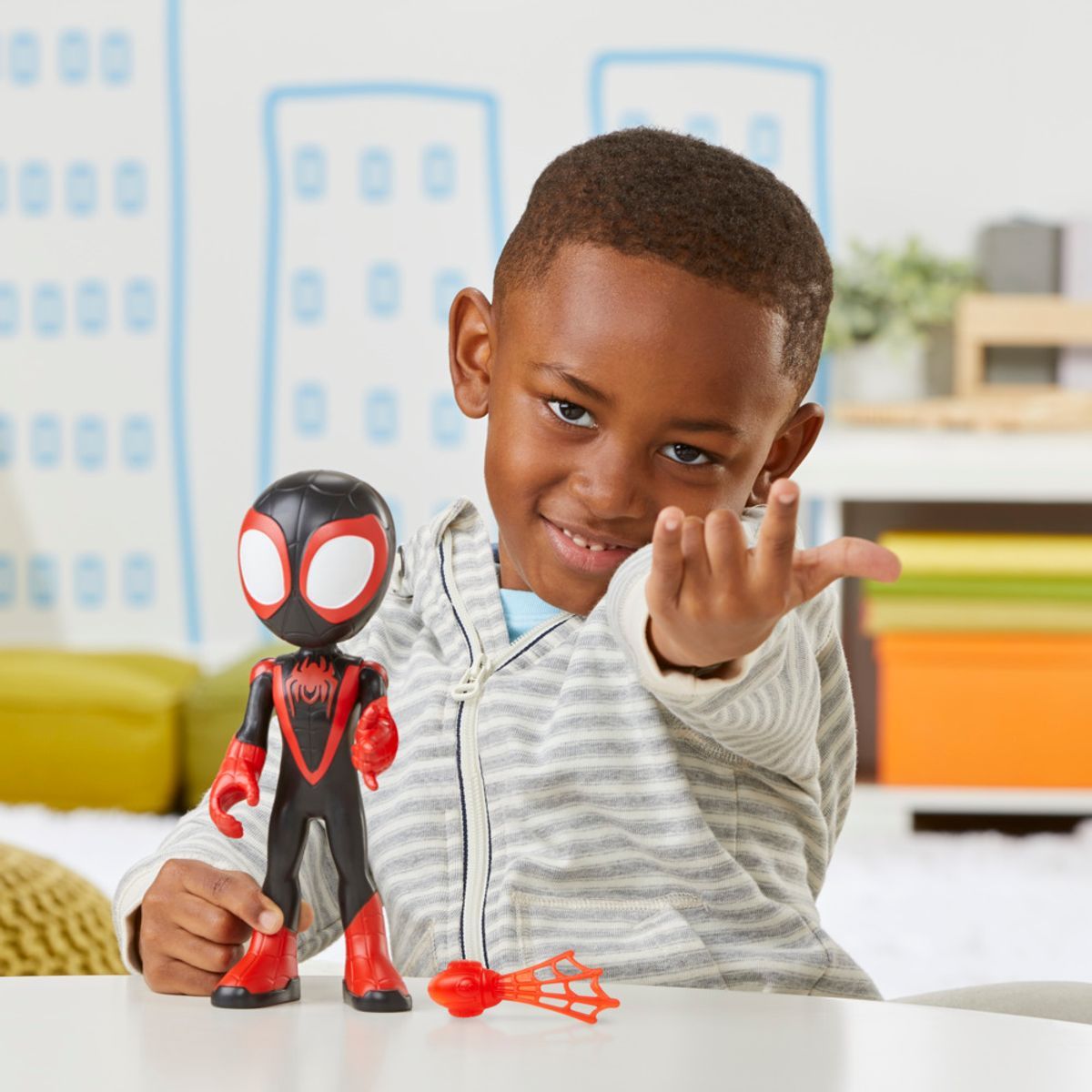 Spiderman Fantasticos Amigos Mega Figures - Miles Morales