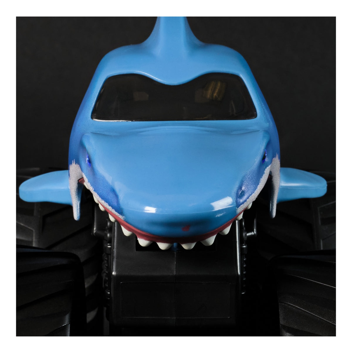 Monster Jam Auto C/Luz Y Sonido - Megalodon