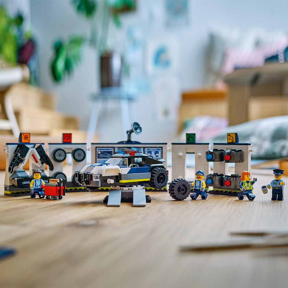 Taller Modificacion Autos Policia Lego City — 43189_09.jpg