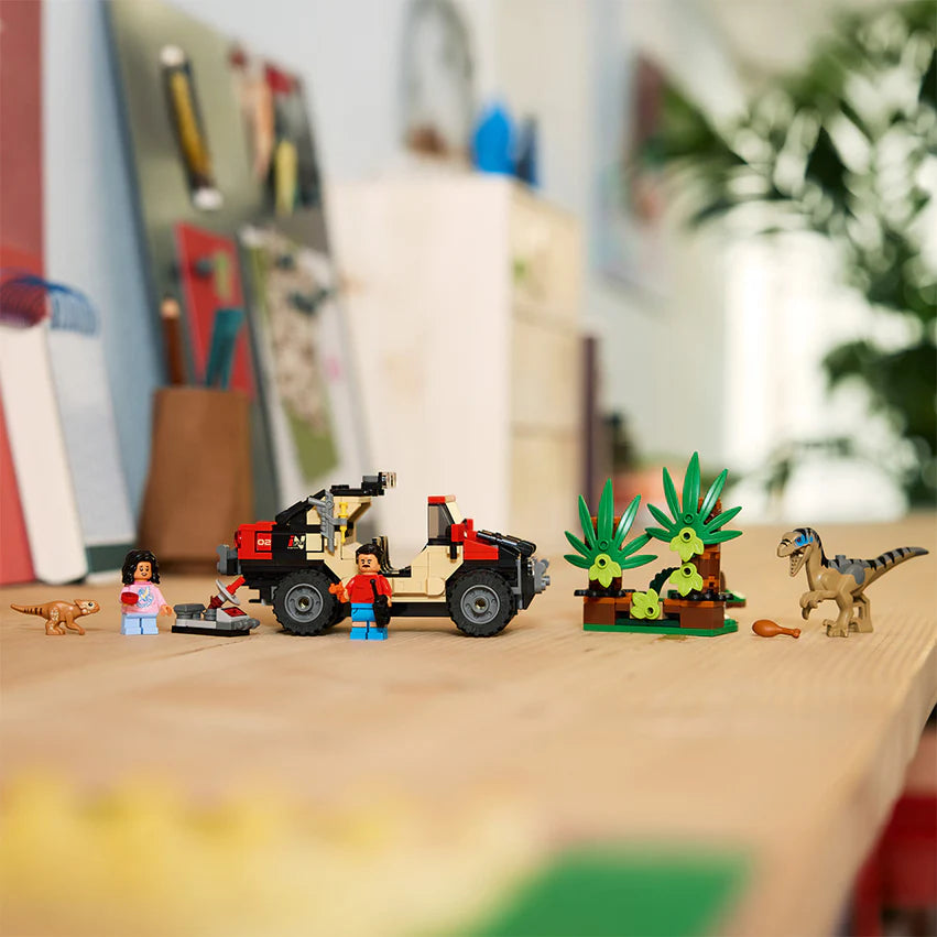 Escape En Auto Todoterreno Y Raptor Al Acecho Lego Jurassic World