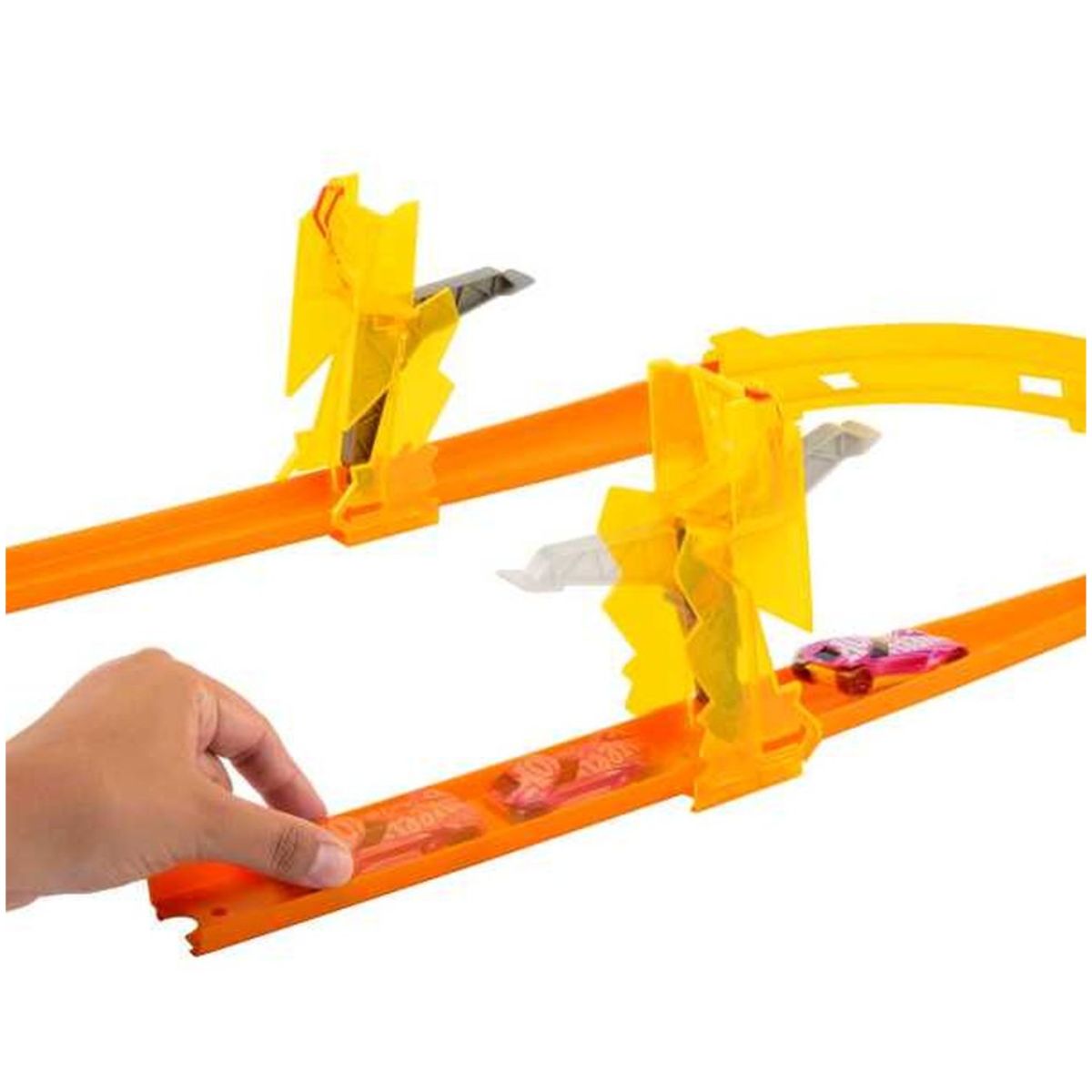 Hot Wheels Track Builder Caja Mediana De Acrobacias Con Temática