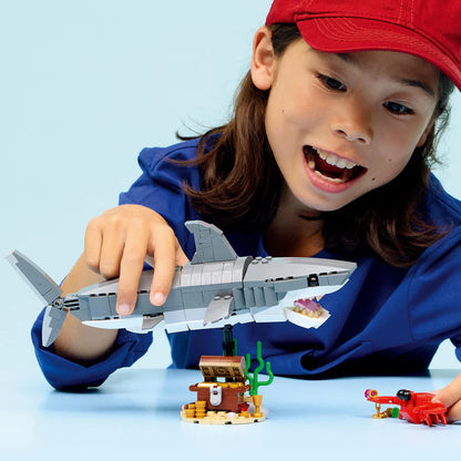 Tiburon Feroz Con Cofre Del Tesoro Lego Creator