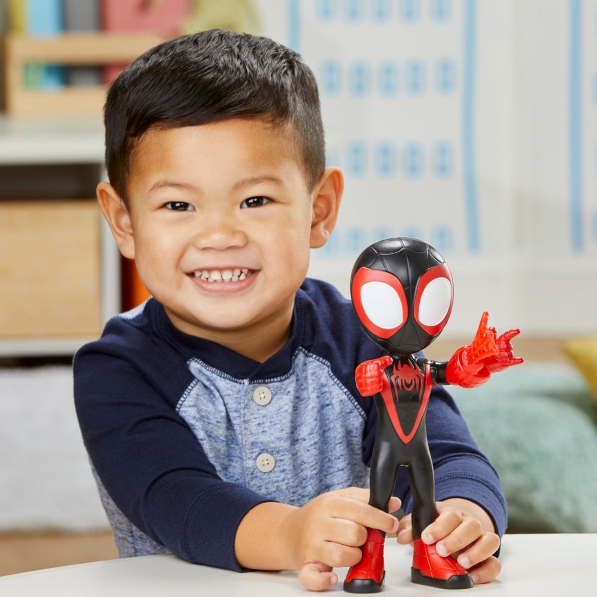 Spiderman Fantasticos Amigos Mega Figures - Miles Morales