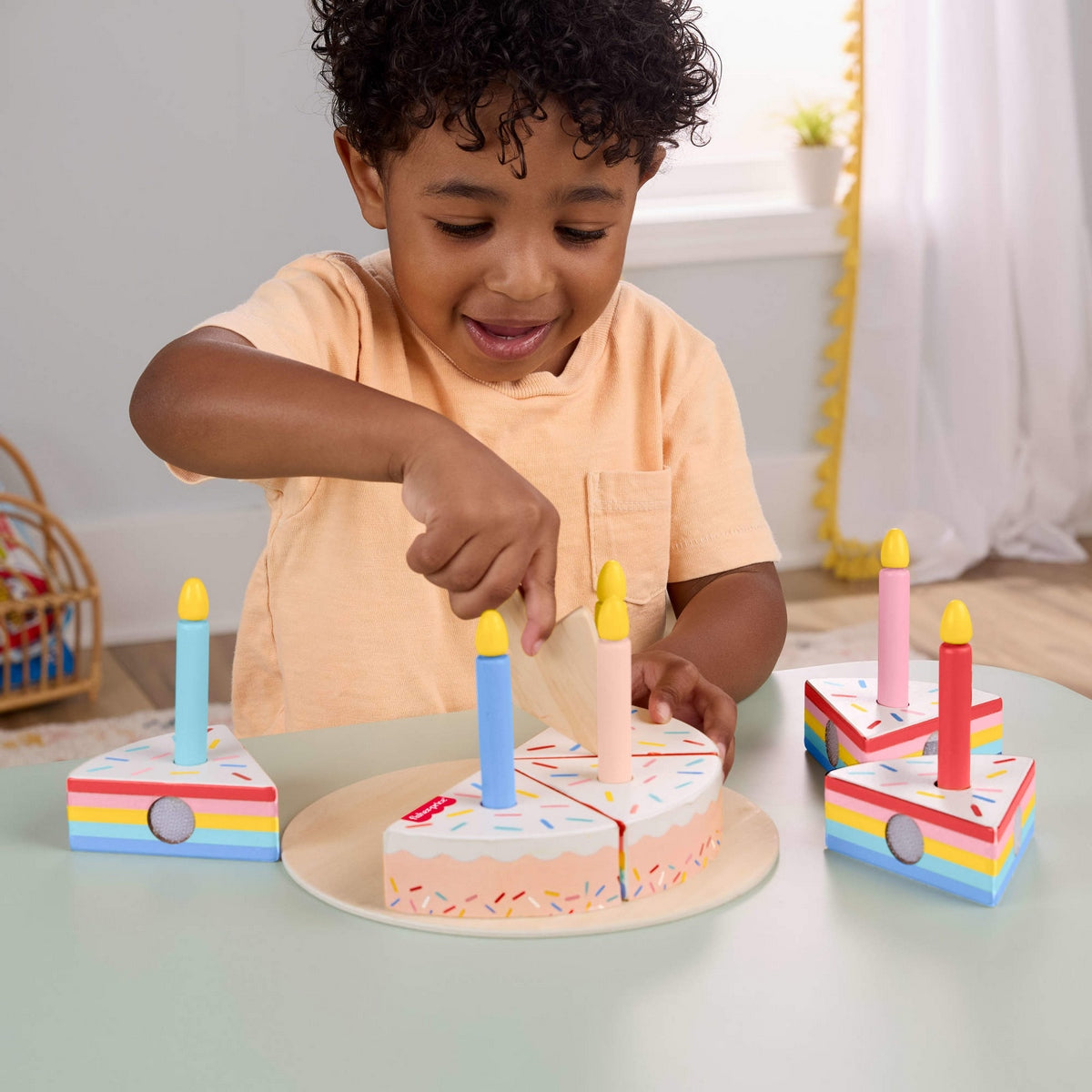 Fisher-Price Juguete Para Bebés Pastel Cumpleaños De Madera