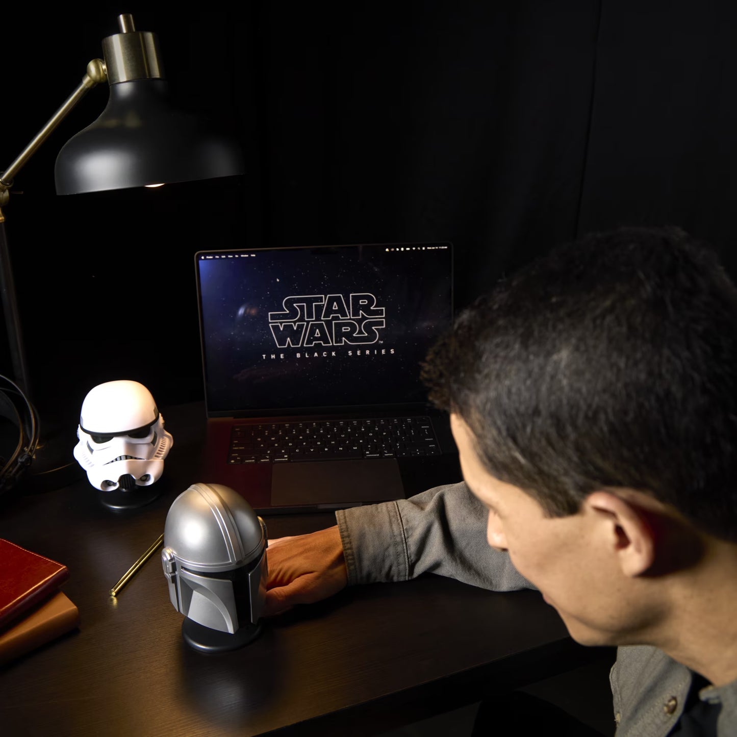 Star Wars Casco Coleccionable Mandalorian Pequeño