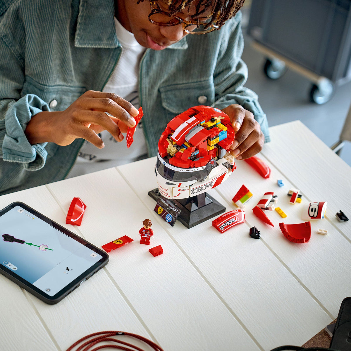 LEGO Editions Scuderia Ferrari HP Casco Charles Leclerc