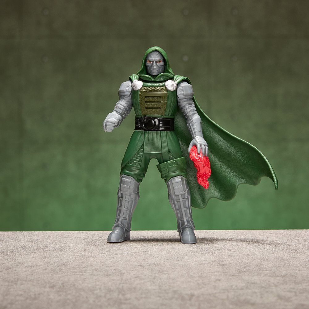 Figura De Accion Marvel Avengers Doomsday Efectos De Accion Doctor Doom - foto 6