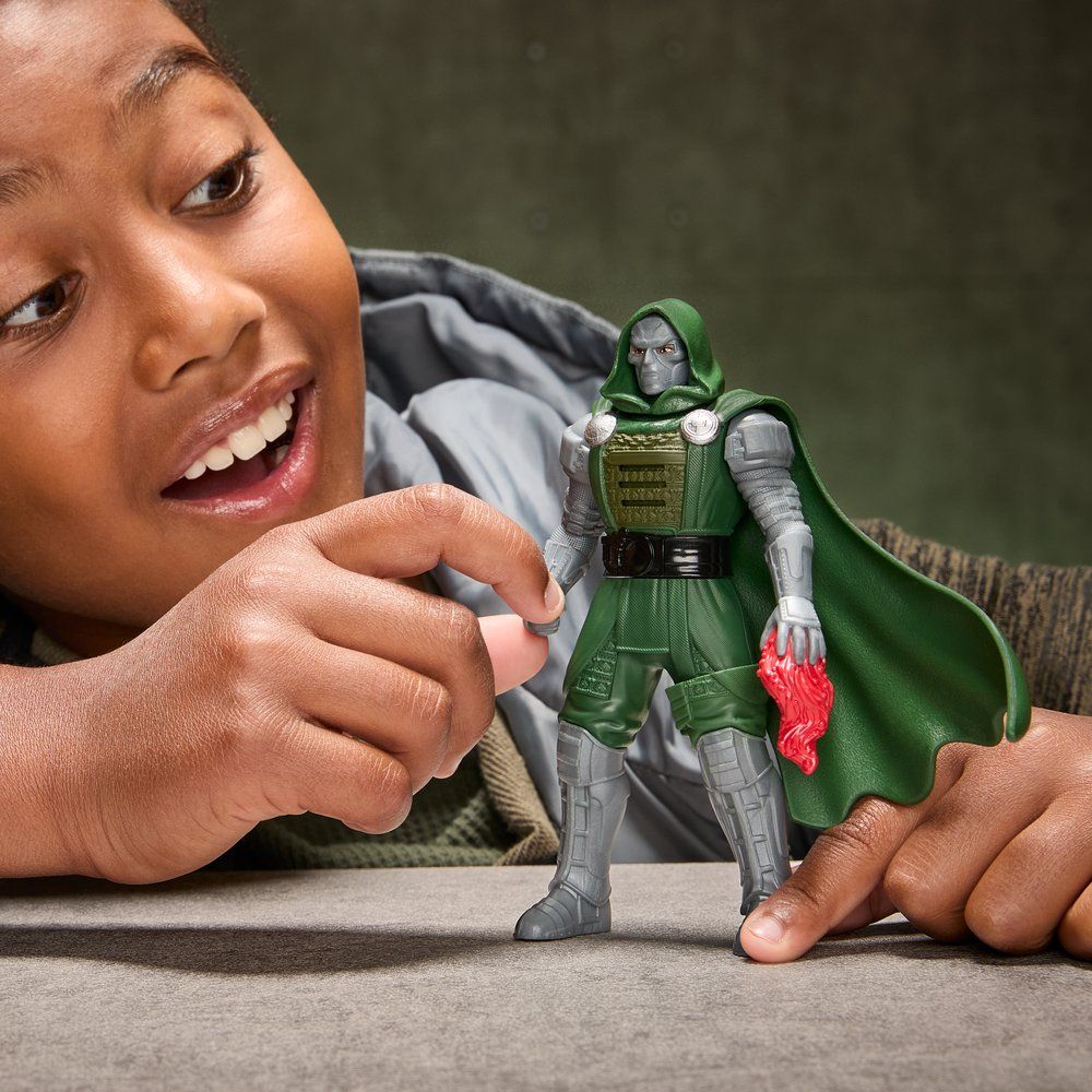 Figura De Accion Marvel Avengers Doomsday Efectos De Accion Doctor Doom - foto 7