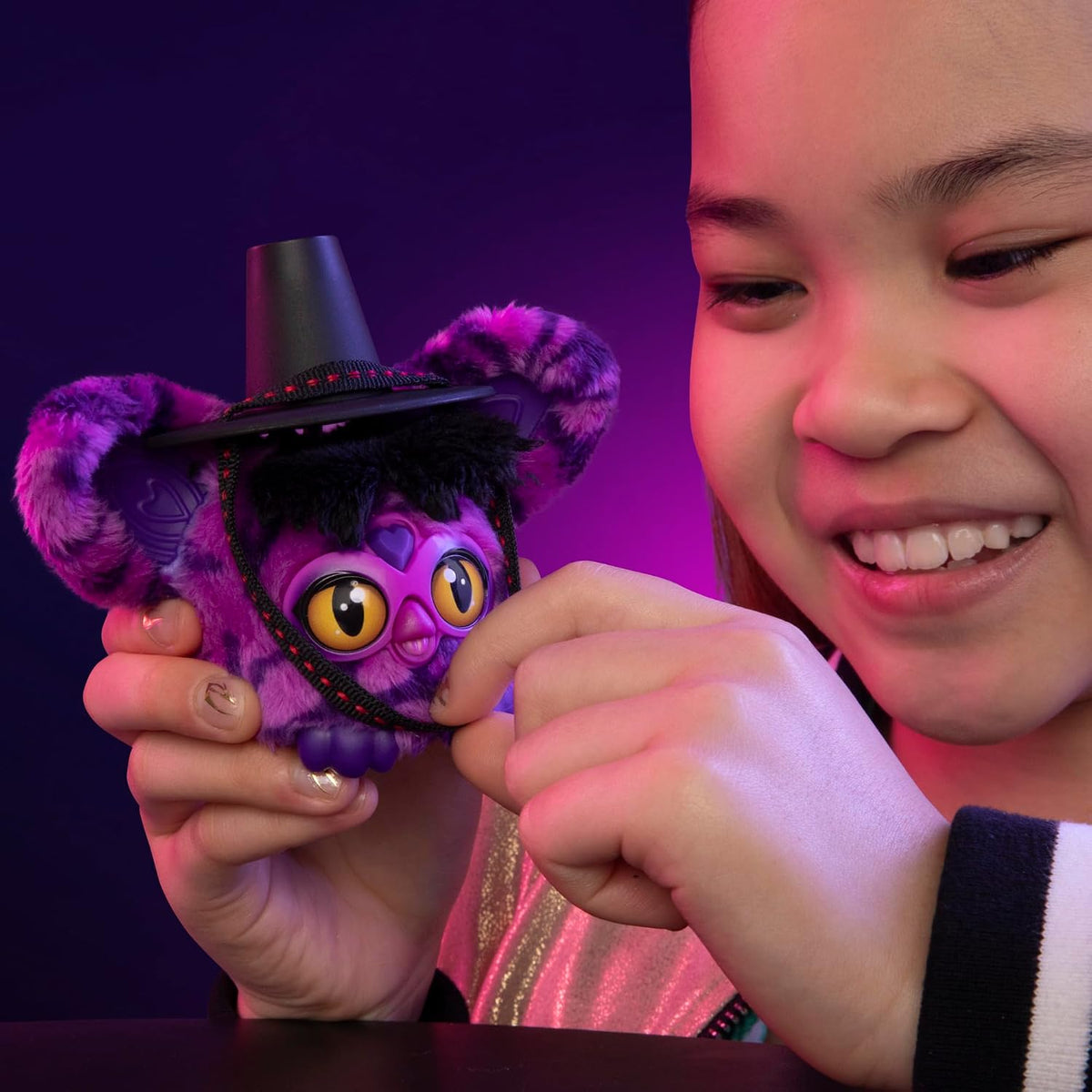 Hasbro Furby Furblets KPop Demon Hunters Saja Boys Demonio Minipeluche Electrónico 7,6 cm