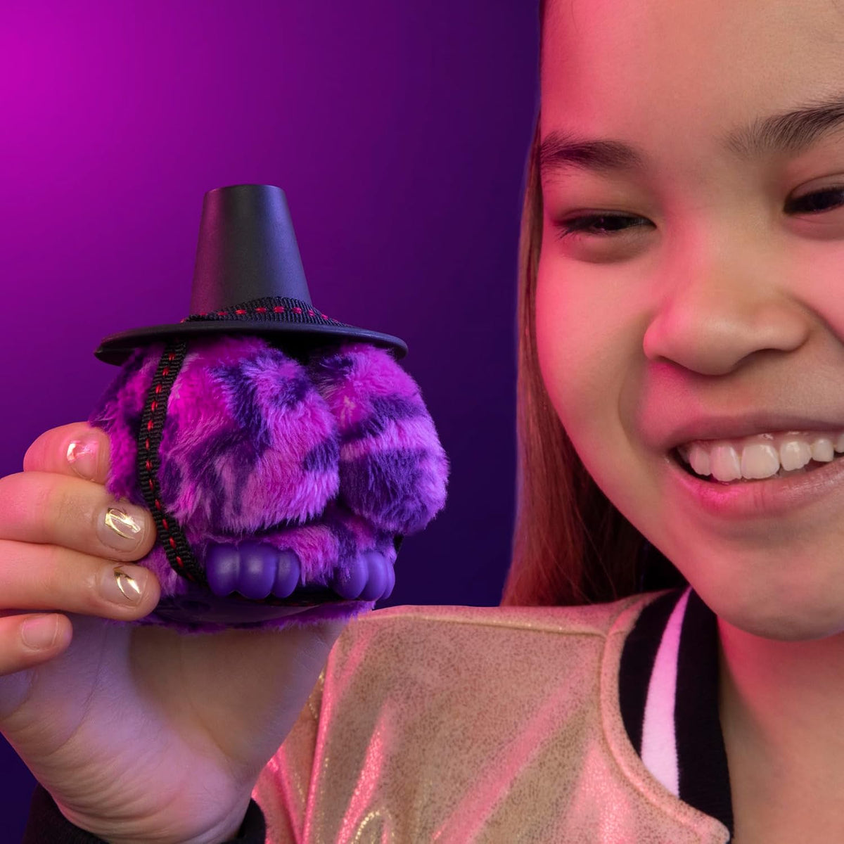 Hasbro Furby Furblets KPop Demon Hunters Saja Boys Demonio Minipeluche Electrónico 7,6 cm