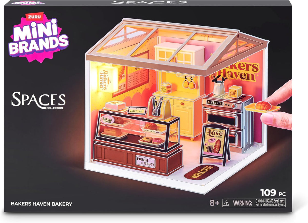 ZURU Mini Brands Spaces Bakers Haven Bakery Set Miniatura 109 Piezas