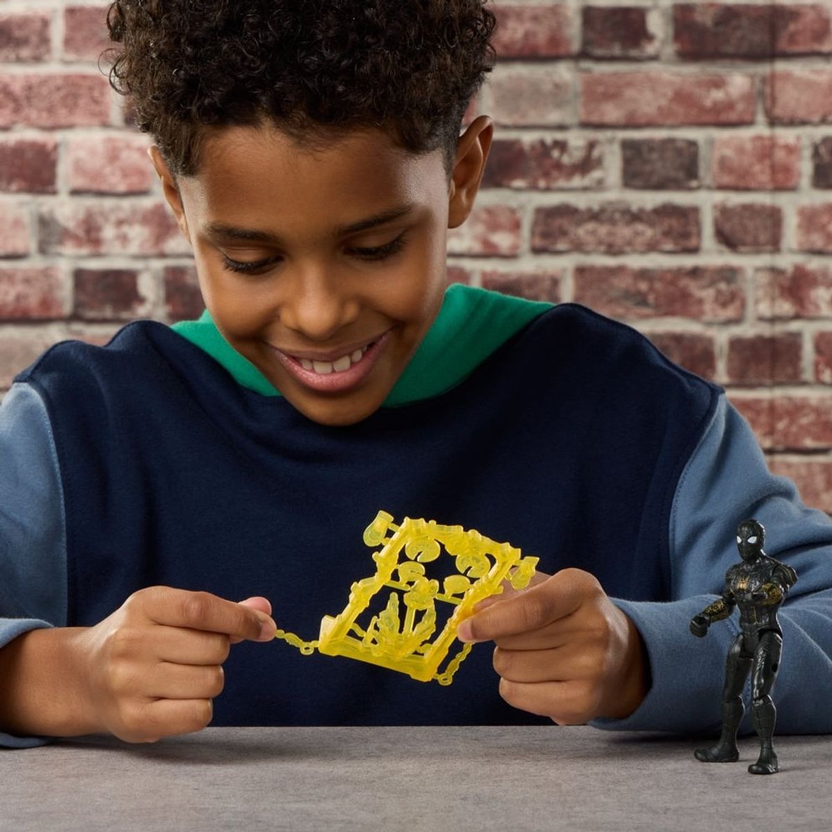 Figura De Accion Spiderman Actionverse Brand New Day - Spider - Manhulkscorpionspider - Man Negro Y Dorado - foto 8