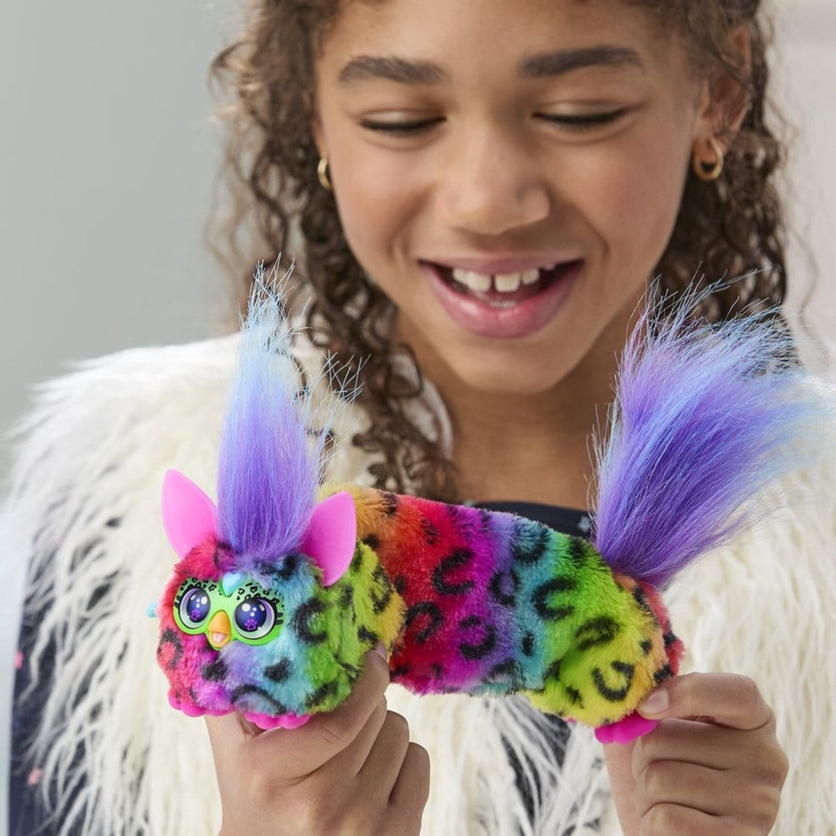 Miniamigo Interactivo Furby Furblets DJ - Rain-Bow-Kat