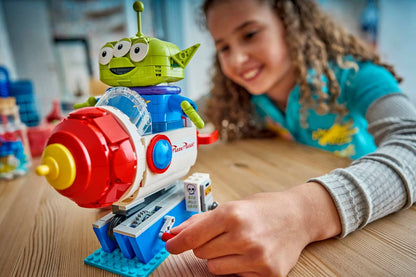Marcianito Con Cohete De Pizza Planet Lego Disney Animation