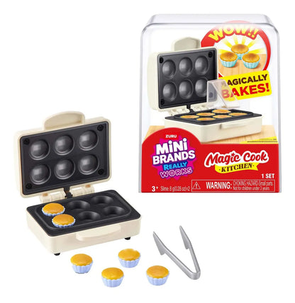 Capsula Mini Brands Magic Cook de Zuru con mini máquina de cupcakes y accesorios