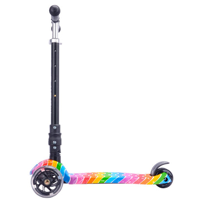 Lateral del scooter Triscooter Astro Dream Boldcube mostrando freno trasero y plataforma colorida