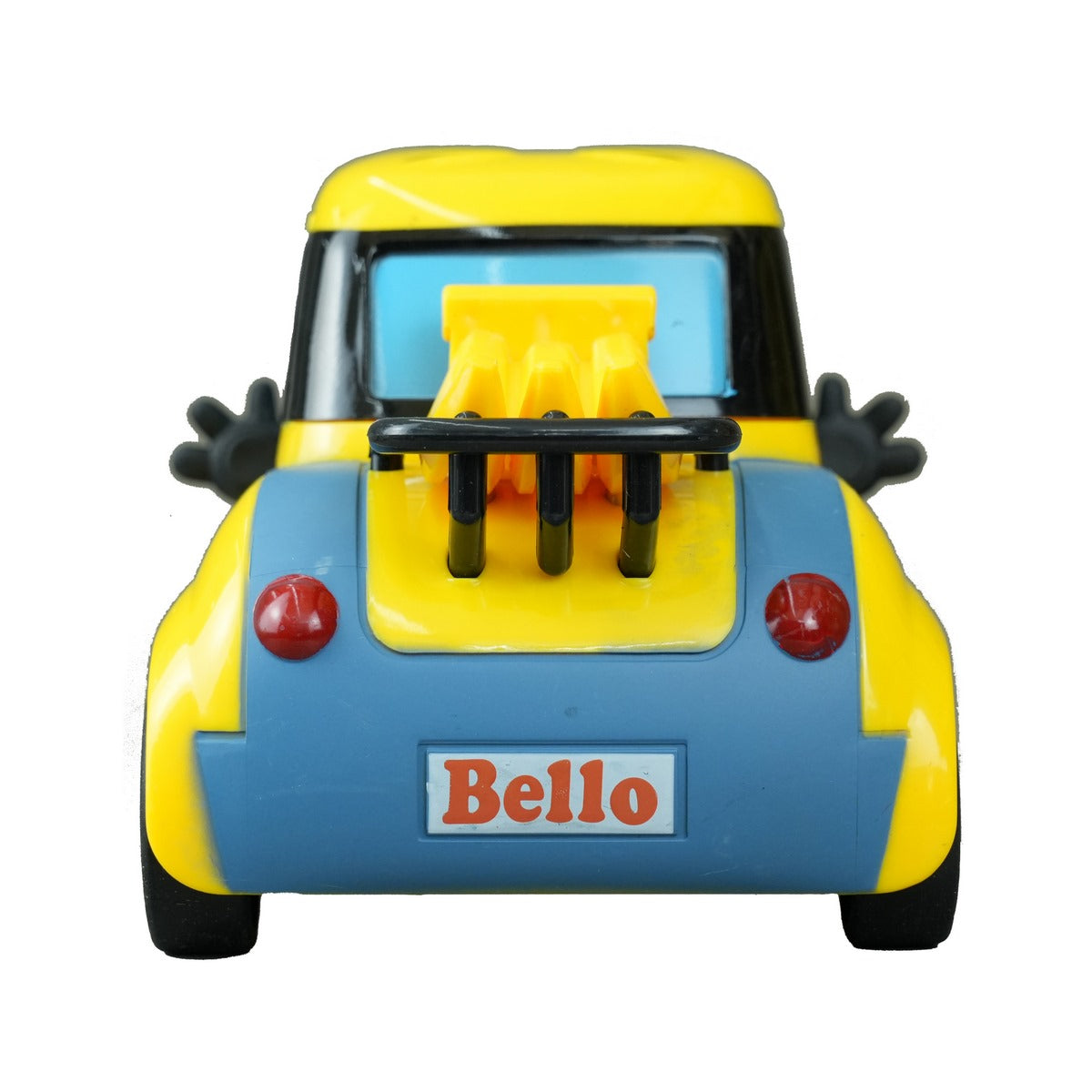 Vista frontal del vehículo radiocontrolado Minions mostrando manos y detalles del motor